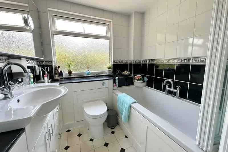 1 Bed Detached House Swinley Forest Near Camberley