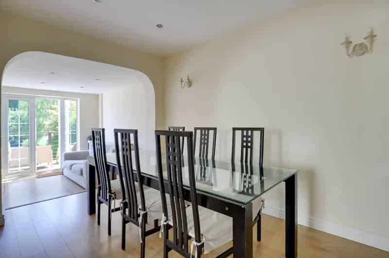 4 Bedroom Detached House to Rent in Caversham