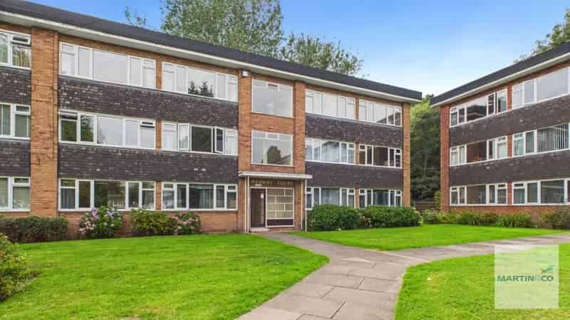1 bedroom Flat
 For Sale