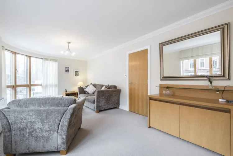 2 Bedroom Apartment Spitalfields Near City and Liverpool Street Station