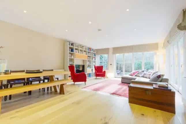 Flat for Sale in Paddington W9