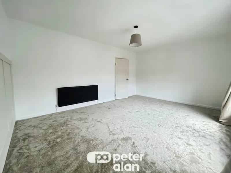 2 Bedroom Flat Zero Deposit Available 12 Month Tenancy