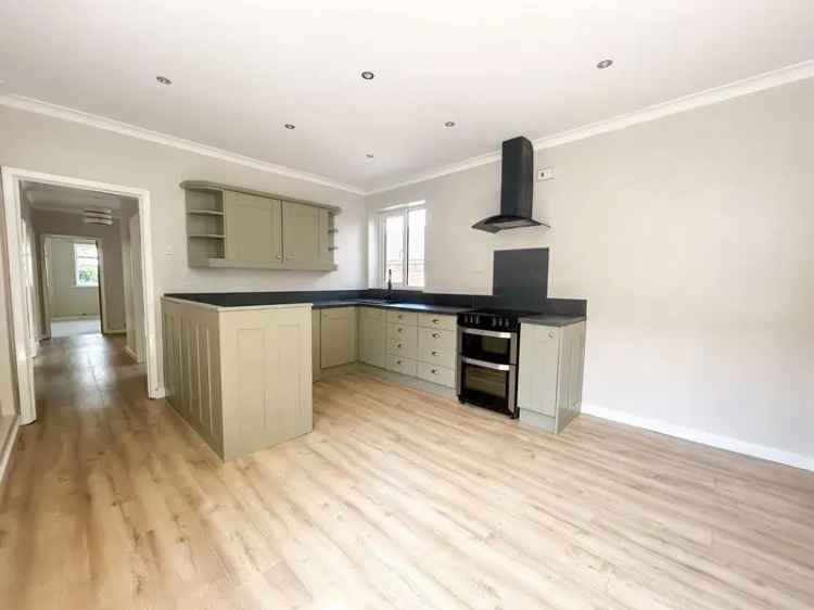 2 Bedroom Detached Bungalow for Sale