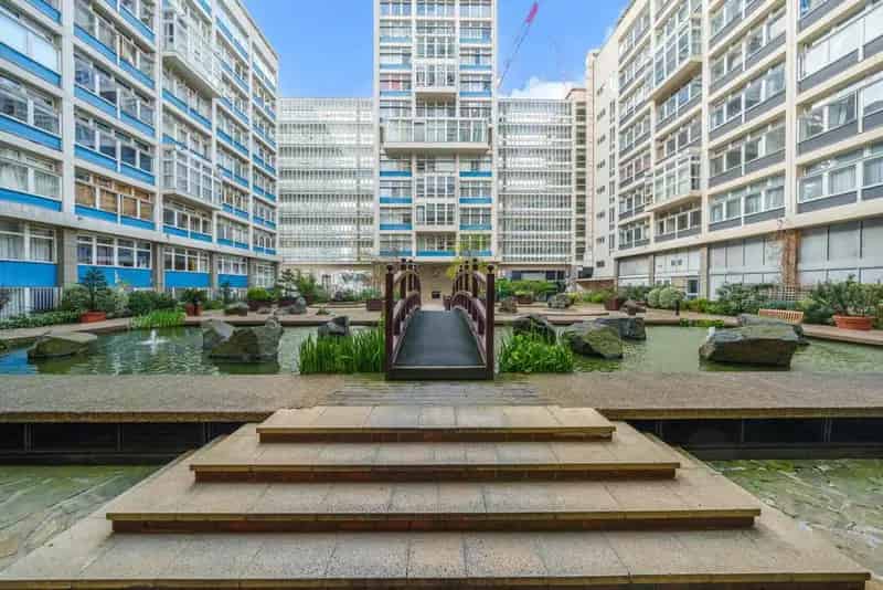Seventh Floor Studio Apartment Near Elephant and Castle