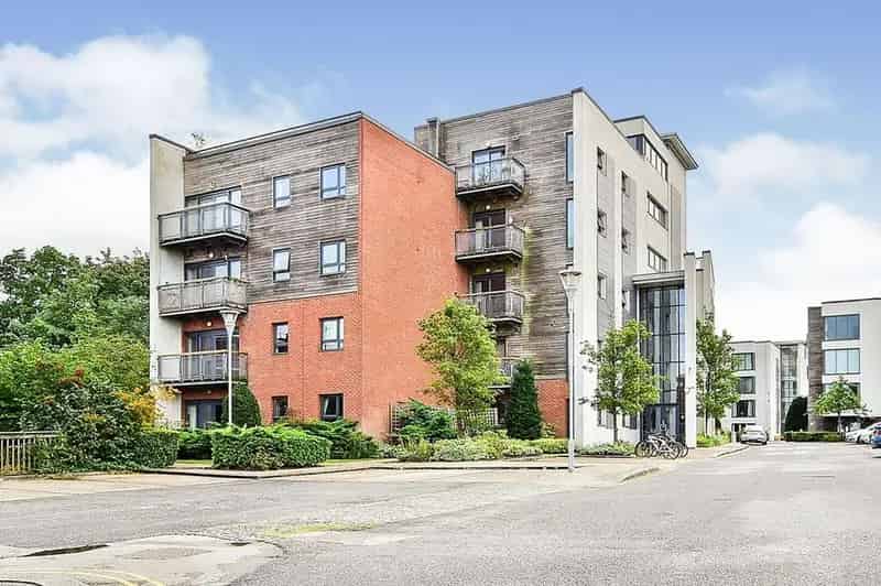 2 Bedroom Flat to Rent Didsbury Manchester M20