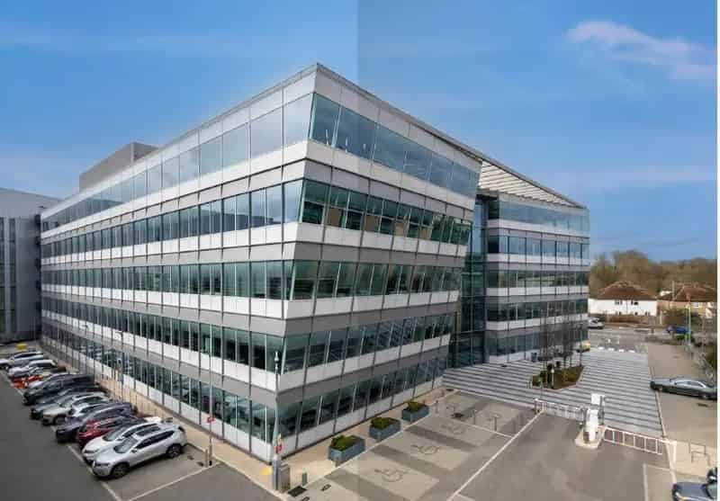 High-Spec Offices in Business Park with Gym and Amenities
