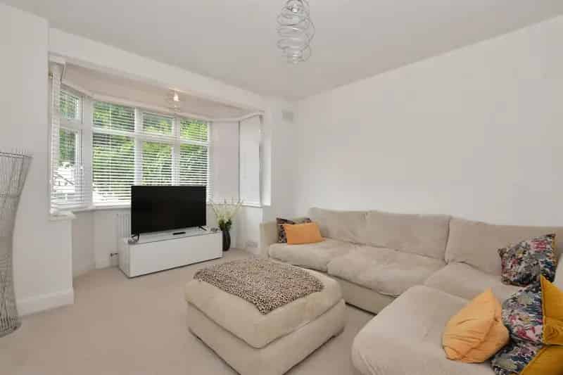 4 Bedroom Chalet Bungalow for Sale Hogarth Avenue Brentwood