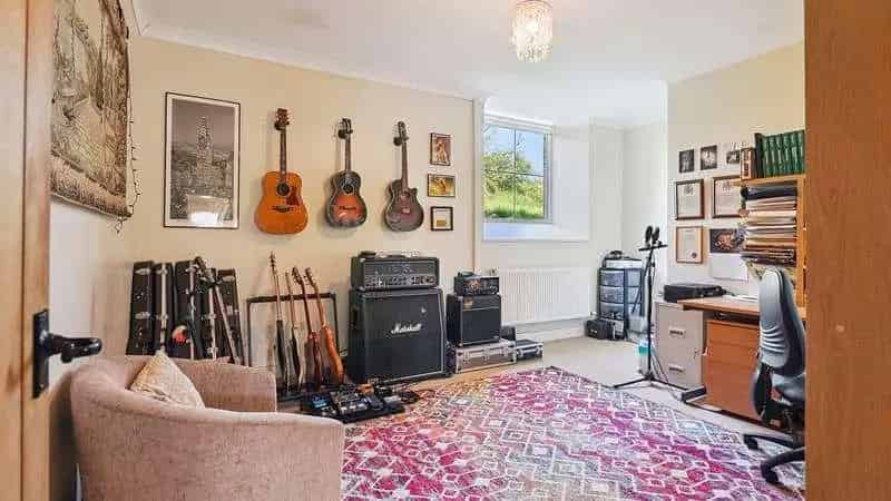 4 Bed House for Sale in Rural Carmarthenshire