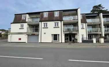 First Floor Retirement Apartment with Estuary Views