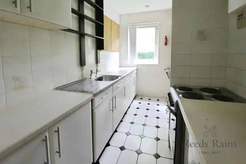 1 Bedroom Flat to Rent Manchester Victoria Park