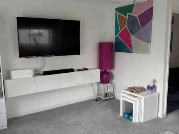 Large 1 Bedroom Flat near Richmond Station - Over 55s