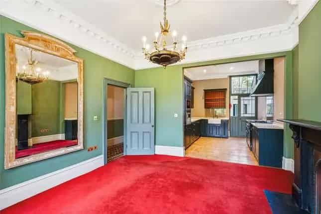 5 Bedroom Family House for Sale Fentiman Road London SW8