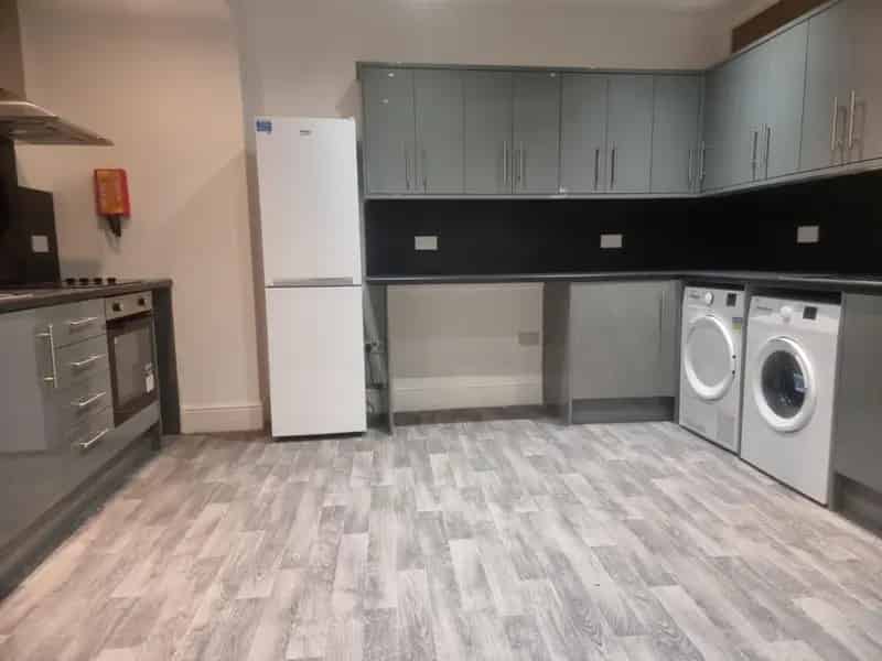 1 bedroom Flat
 To Let