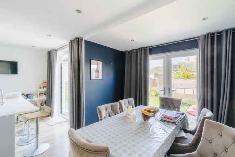 3 Bedroom Semi Detached House for Sale in Bishopsworth Bristol