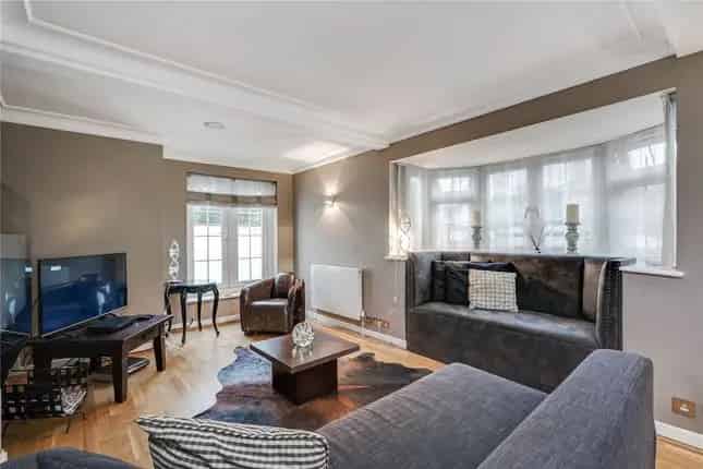 3 Bedroom Townhouse Wimbledon Village Garage Parking