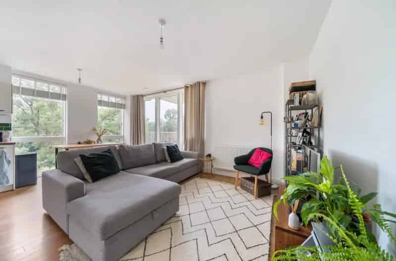 2 Bedroom Flat for Sale Catford Green Development