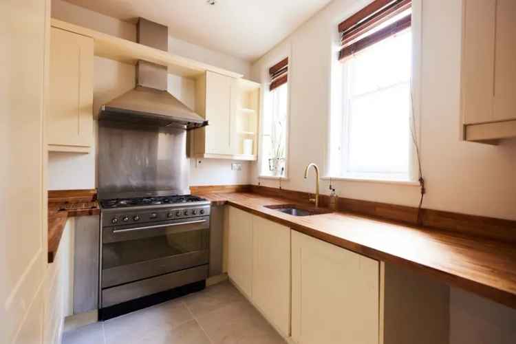 Spacious 2-Bedroom Apartment near Notting Hill Gate