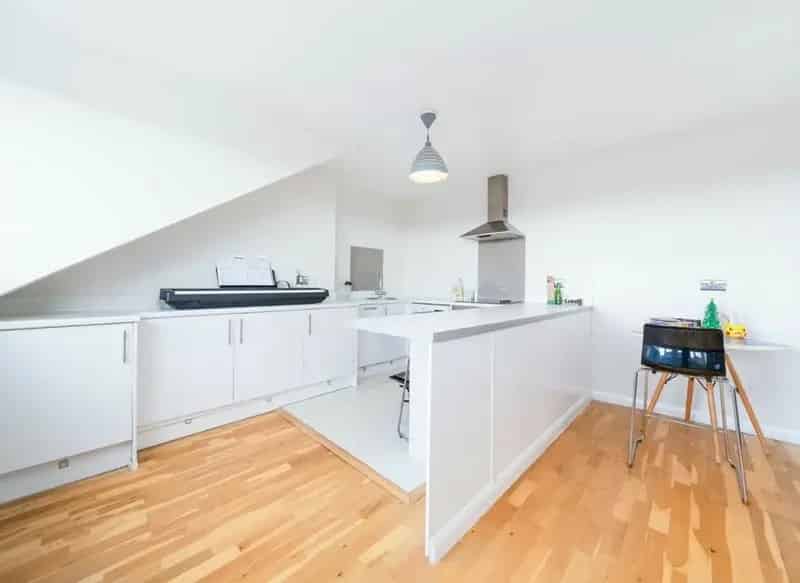 Refurbished One Bedroom Apartment West End Lane