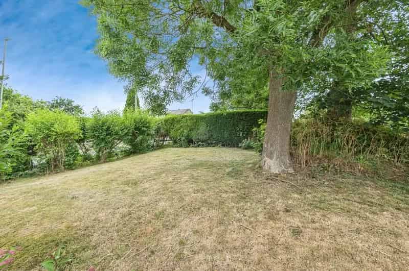 3 bedroom Detached House for sale, Morley, West Yorkshire, LS27