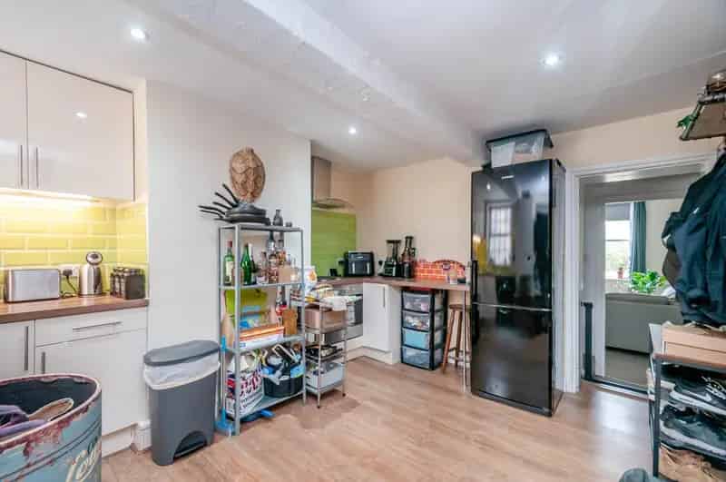 2 Bedroom Semi Detached House to Rent Near Morley Town Centre
