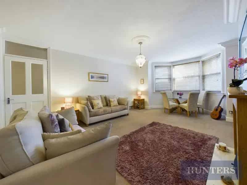 2 Bedroom Ground Floor Apartment Waldorf Building