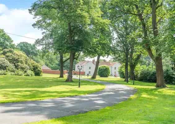 Tyrrells Park: Impressive Period Building with Private and Letting Accommodation