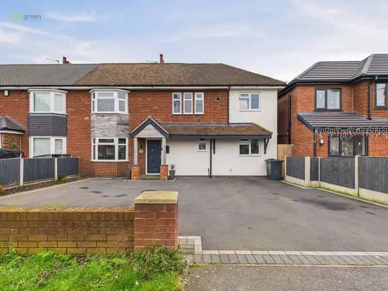 4 Bedroom Semi Detached House For Sale