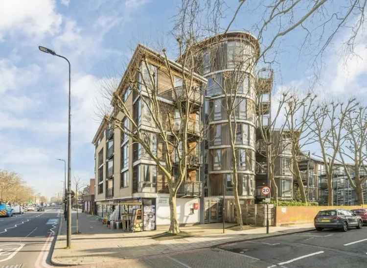 Spacious 2-Bed Apartment near Clapham High Street and Stockwell Station