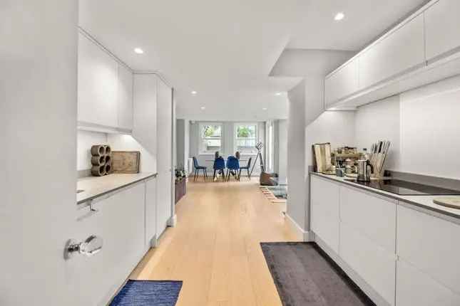 Maisonette to rent in Marylands Road, Maida Vale W9