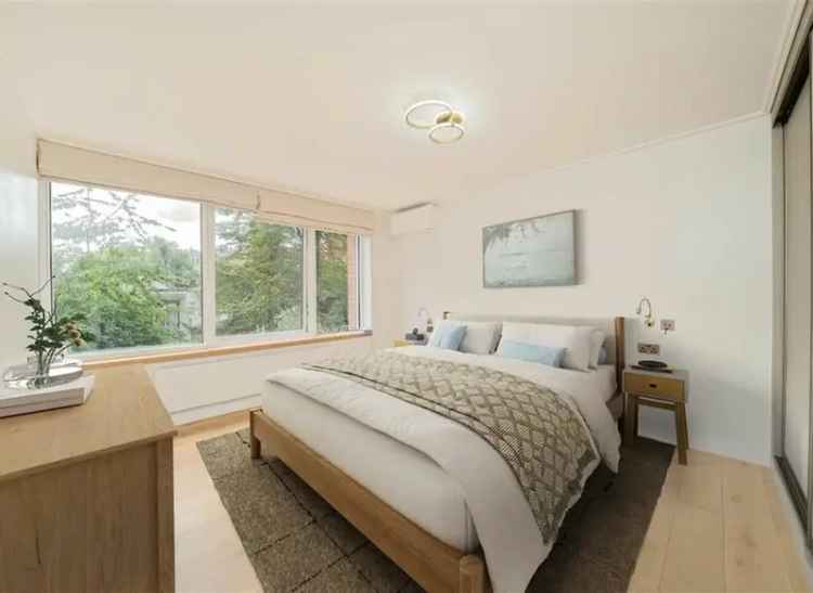 4 Bedroom Hyde Park View Apartment Kensington High Street