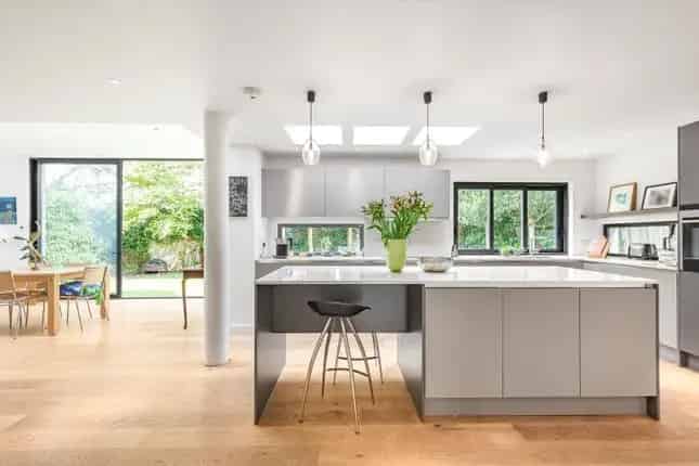 Family Home in Cambridge Park Twickenham