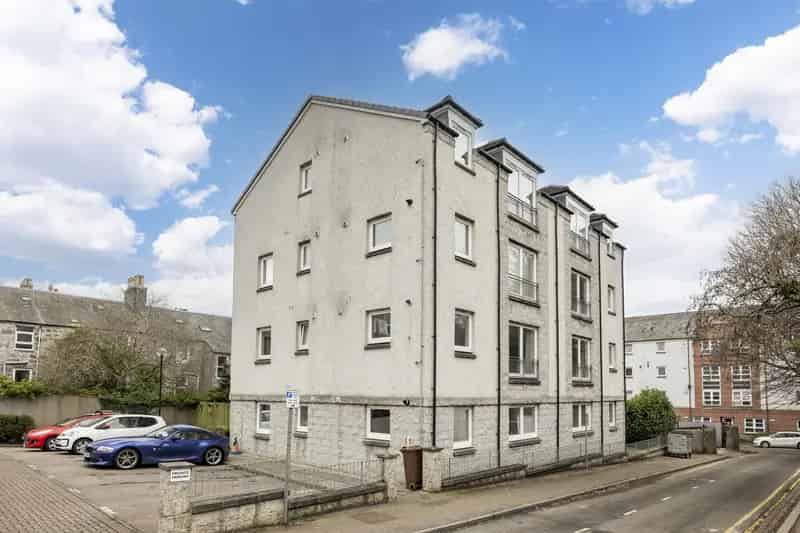 2-Bed Executive Apartment Aberdeen Millbank Lane