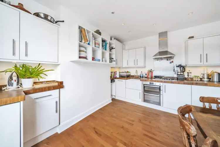 Brixton Split Level Period Conversion Two Bedrooms