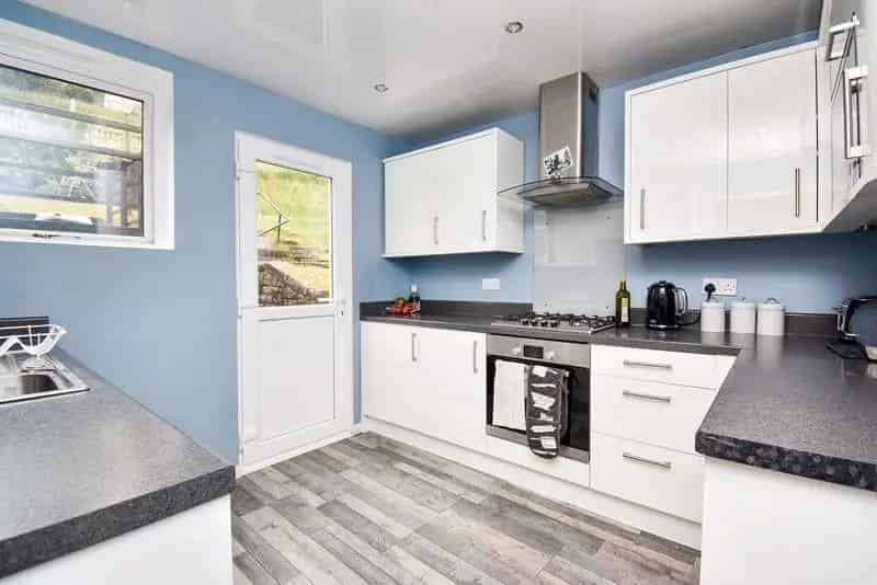 3 Bedroom Terraced House for Sale Kelvin Valley