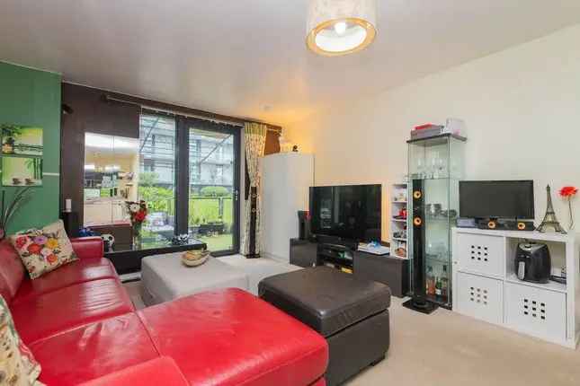 Flat for sale in Meadowside Quay Walk, Glasgow G11