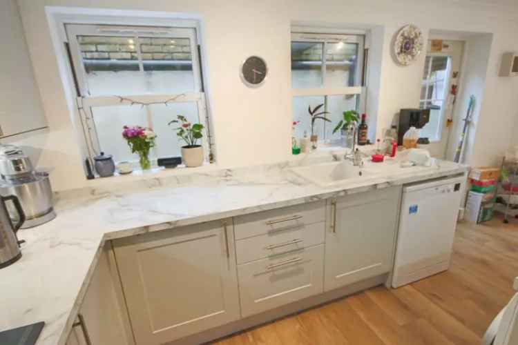 4 Bedroom House To Rent