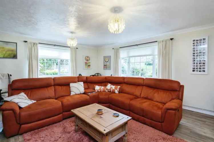 3-Bed Semi-Detached Chalet Bungalow Near Amenities