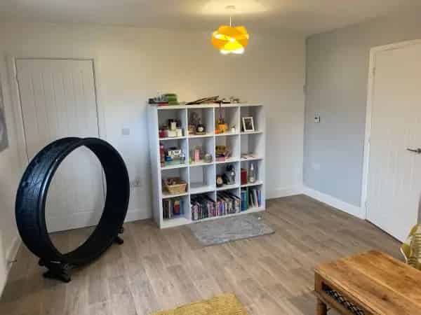 One Bedroom Maisonette in Quiet Village Private Parking Garden