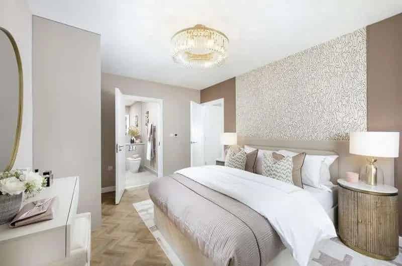 6 Bedroom House for Sale near Acton Town Station