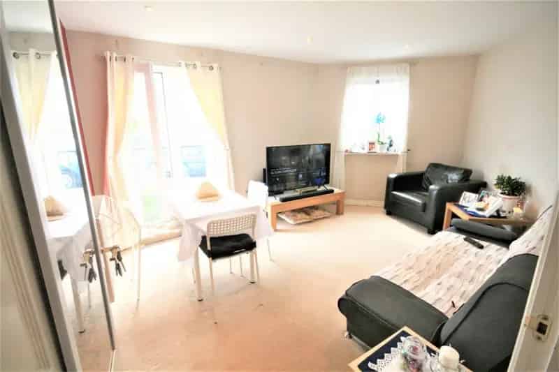 2 Bedroom Flat To Rent Available August 14 2025