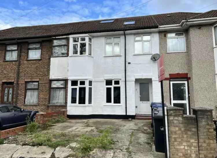 Four Bedroom Split Level Flat Near East Acton Central Line