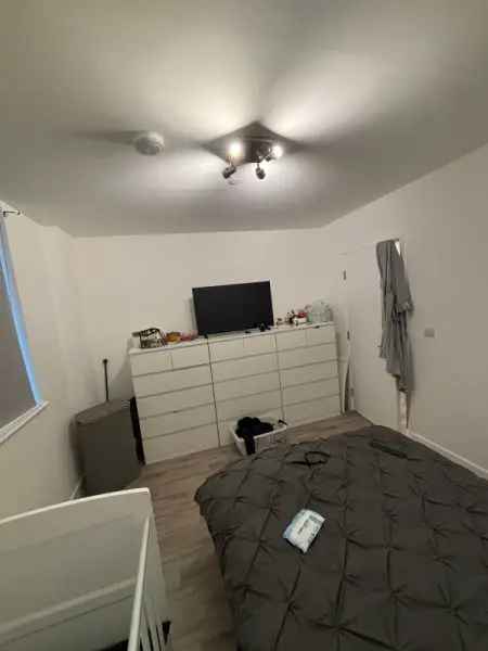 Flat For Rent in London, England