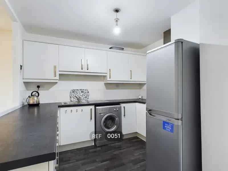 2 Bedroom Apartment to Rent Phoenix House