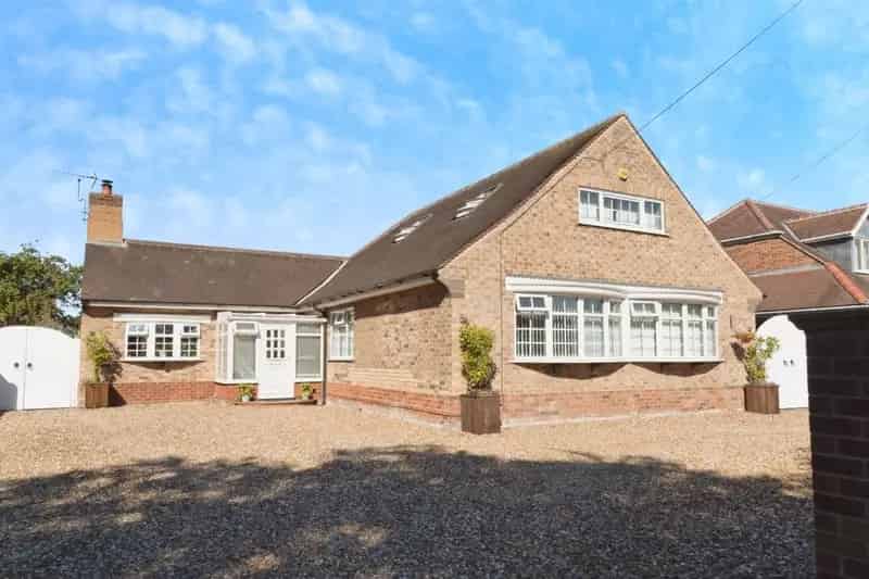 House For Sale , St Margaret's Avenue, Cottingham, England