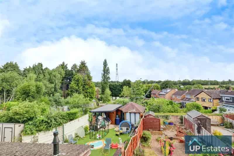 2 Bedroom Terraced House to Rent Ash Green