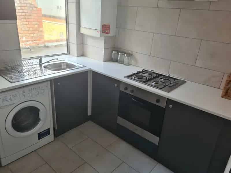 3 Bedroom Flat To Rent Available 04072025