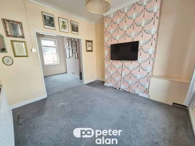 2 bedroom house
