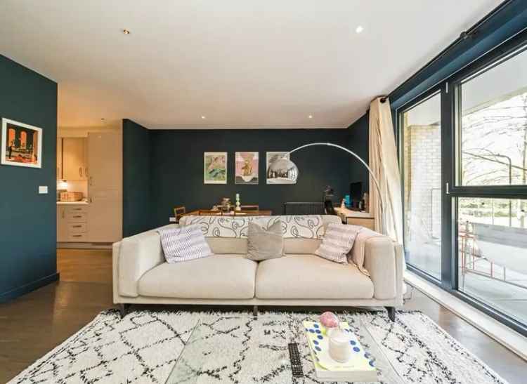 One Bedroom Apartment with Two Balconies Hackney