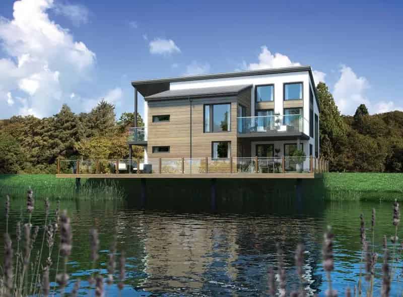 4 Bedroom Detached House for Sale - Stunning Lake Views