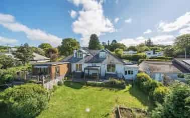 Spacious Family Home with Self Contained Annexe